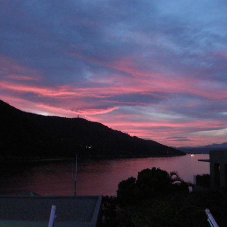 Augusta Bay Guest House Κνύσνα Εξωτερικό φωτογραφία