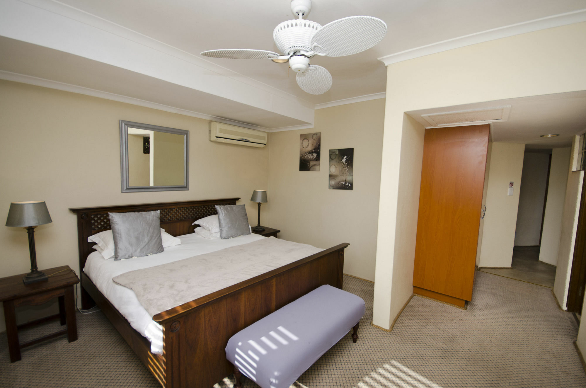 Augusta Bay Guest House Κνύσνα Εξωτερικό φωτογραφία
