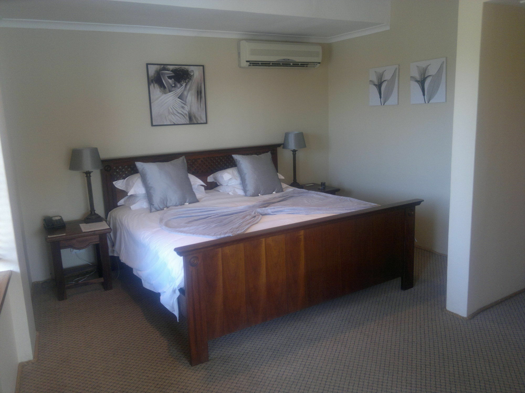 Augusta Bay Guest House Κνύσνα Εξωτερικό φωτογραφία